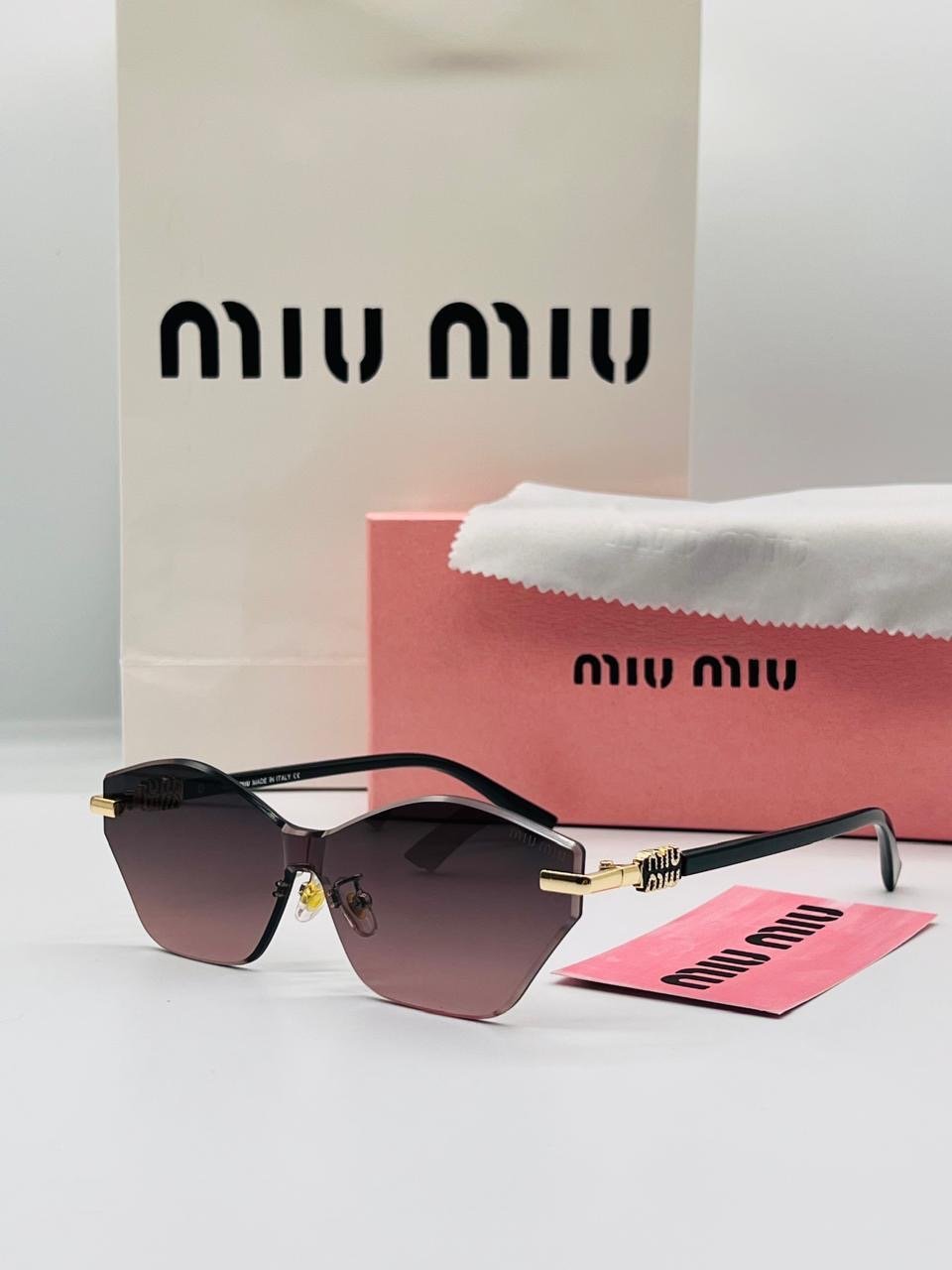 نظاره miu miu
