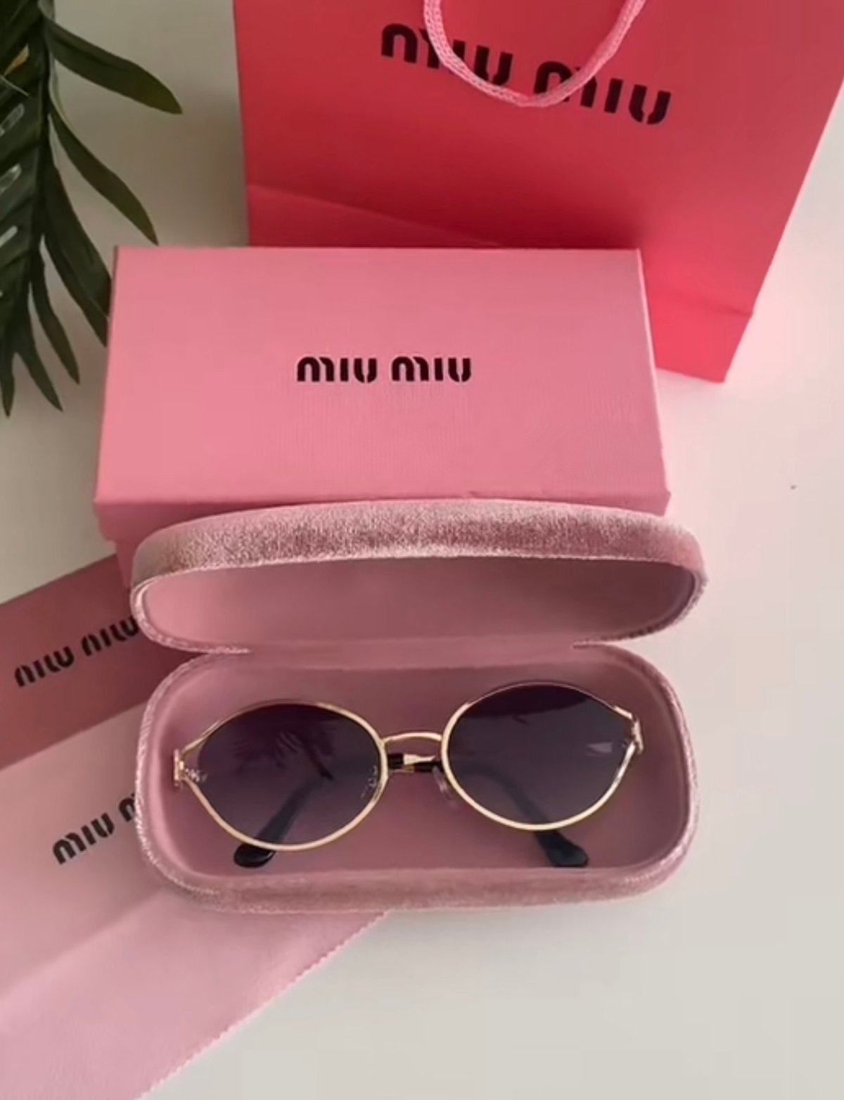 نظاره miu miu