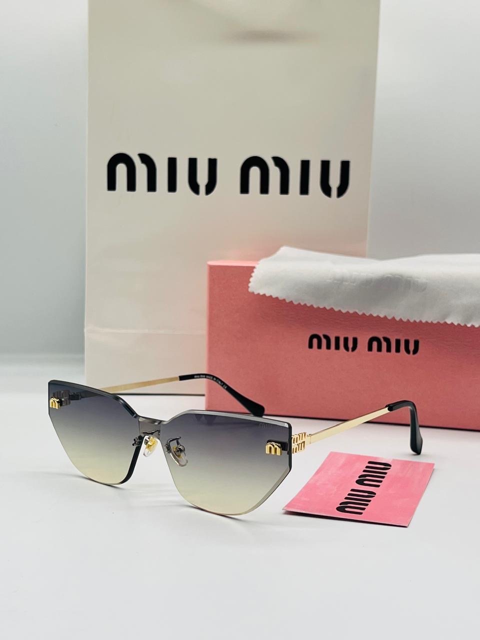 نظاره miumiu