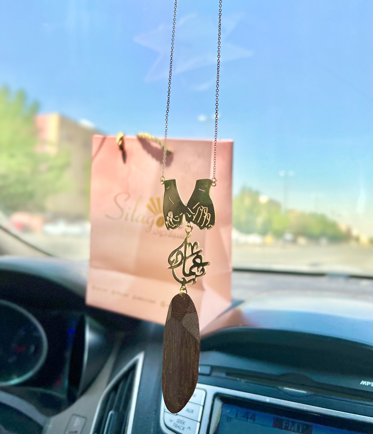 تعليقه الايدي مع كسره العود