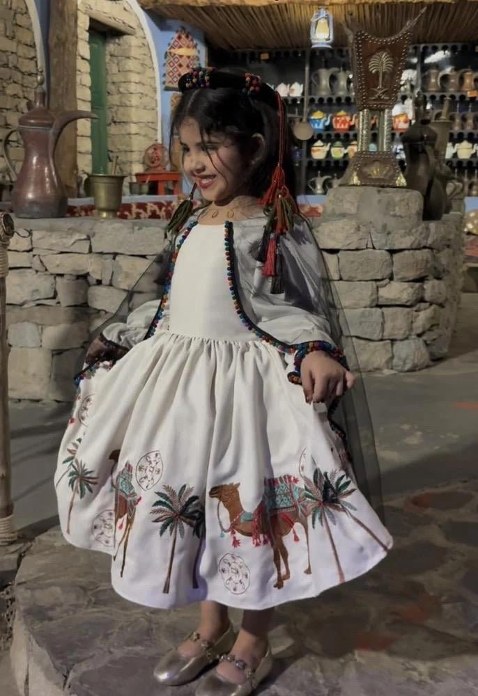 فستان بناتى تراثي