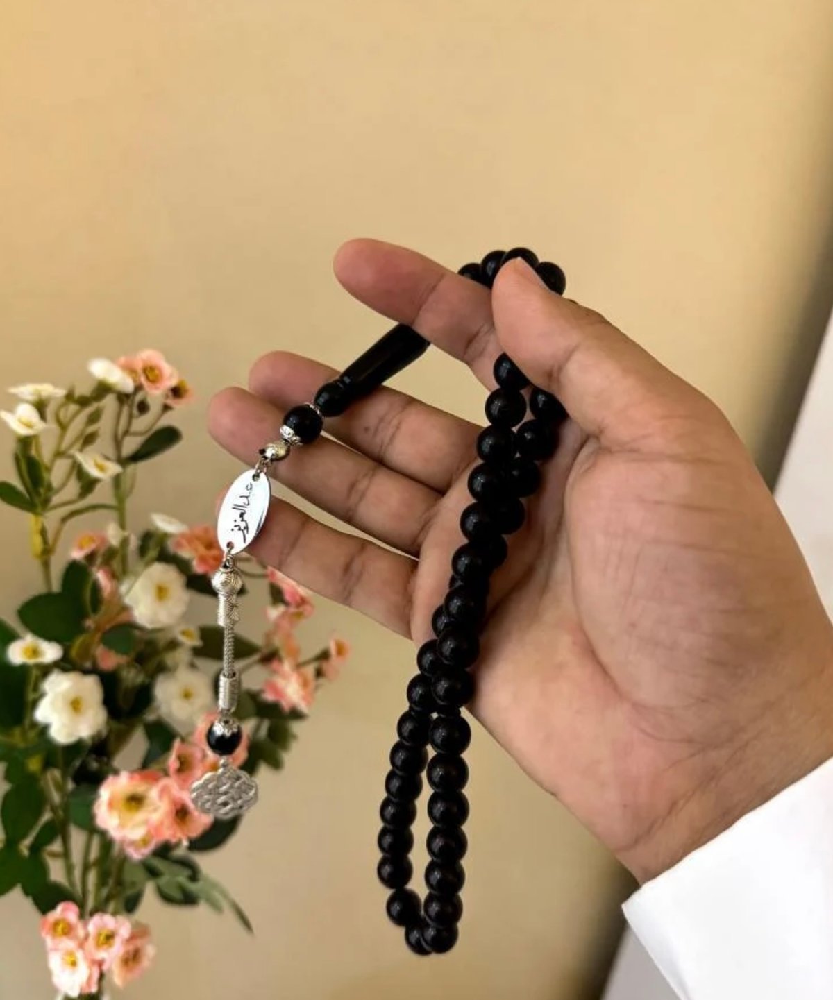 سبحه حجر كريم اسود بالاسم