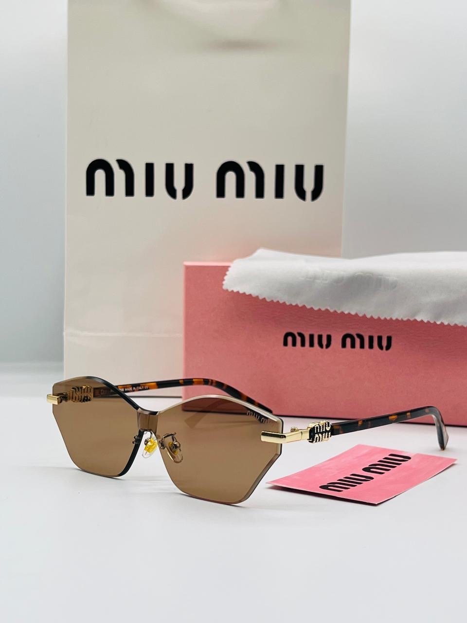 نظاره miu miu